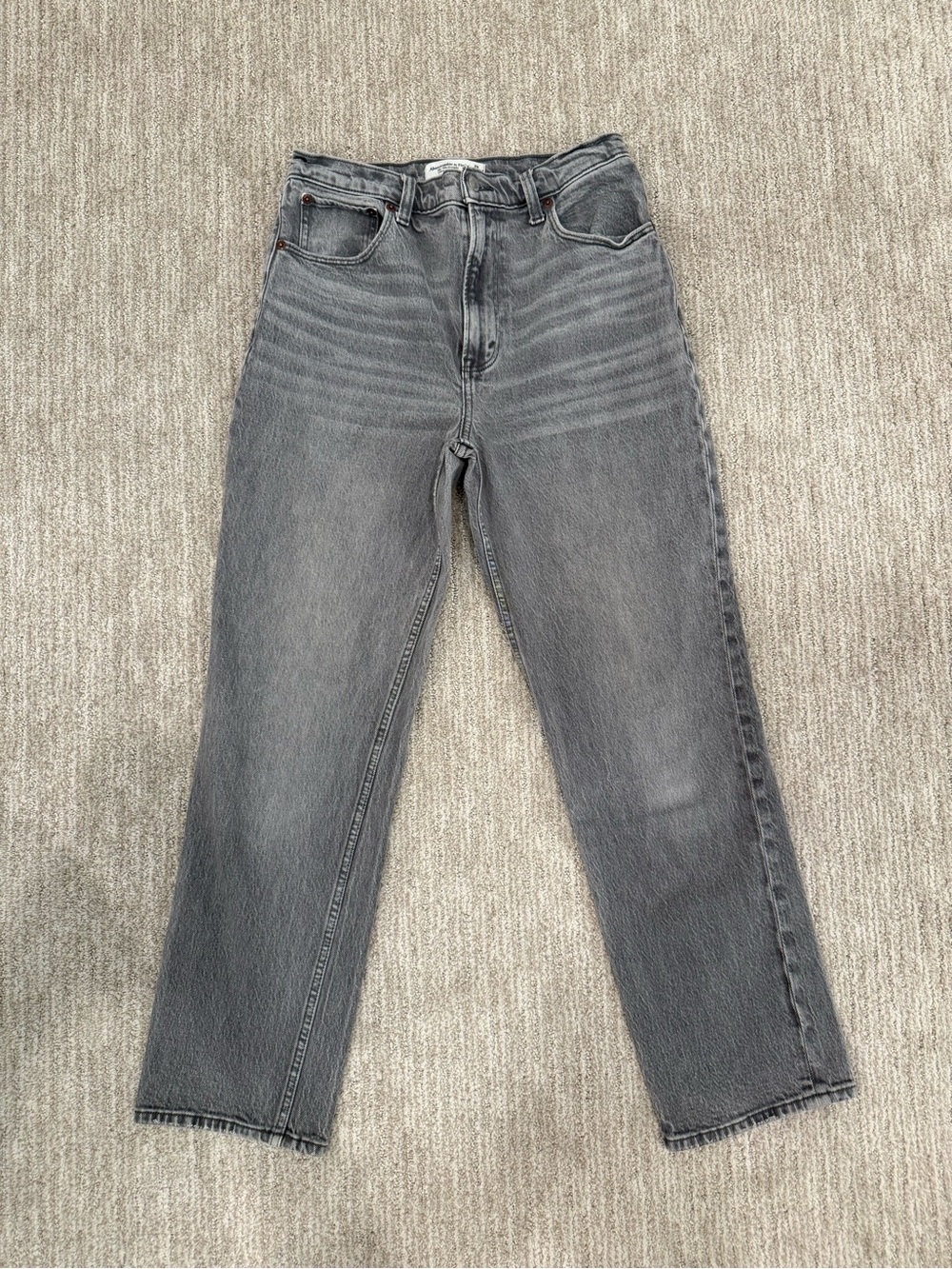 Women’s Abercrombie & Fitch Gray 90’s Straight Ultra High Rise Jeans 28/6S